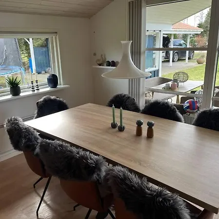 Lækkert I Gåafstand Til By Og Bøtø By