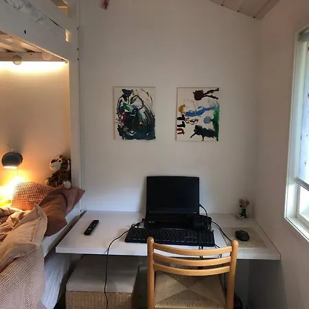 Lækkert I Gåafstand Til By Og Feriehus Bøtø By