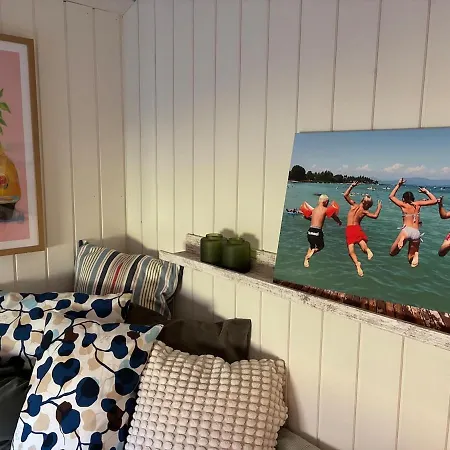 Laekkert I Gaafstand Til By Og *