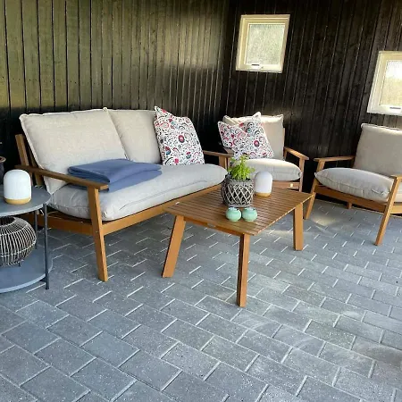 Laekkert I Gaafstand Til By Og Hébergement de vacances Bøtø By